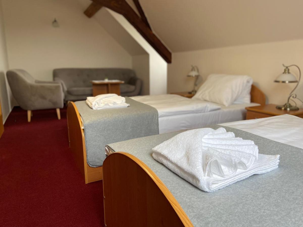 Hotel Zamecek Распенава Экстерьер фото