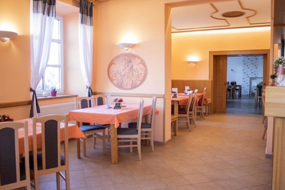 Hotel Zamecek Распенава Экстерьер фото