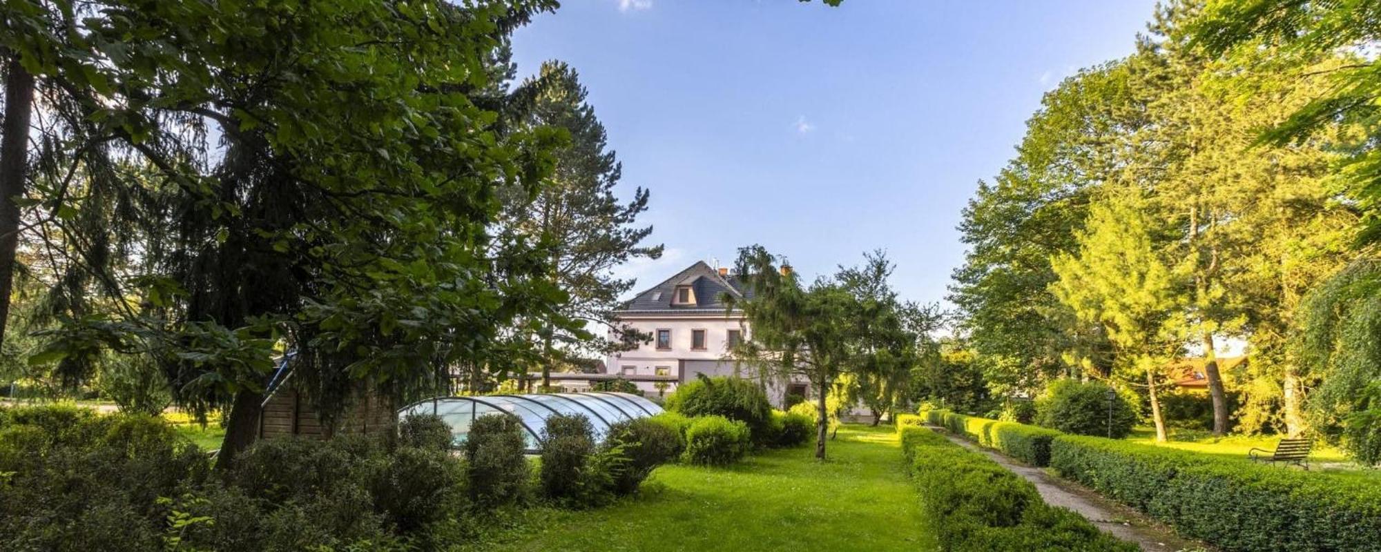Hotel Zamecek Распенава Экстерьер фото