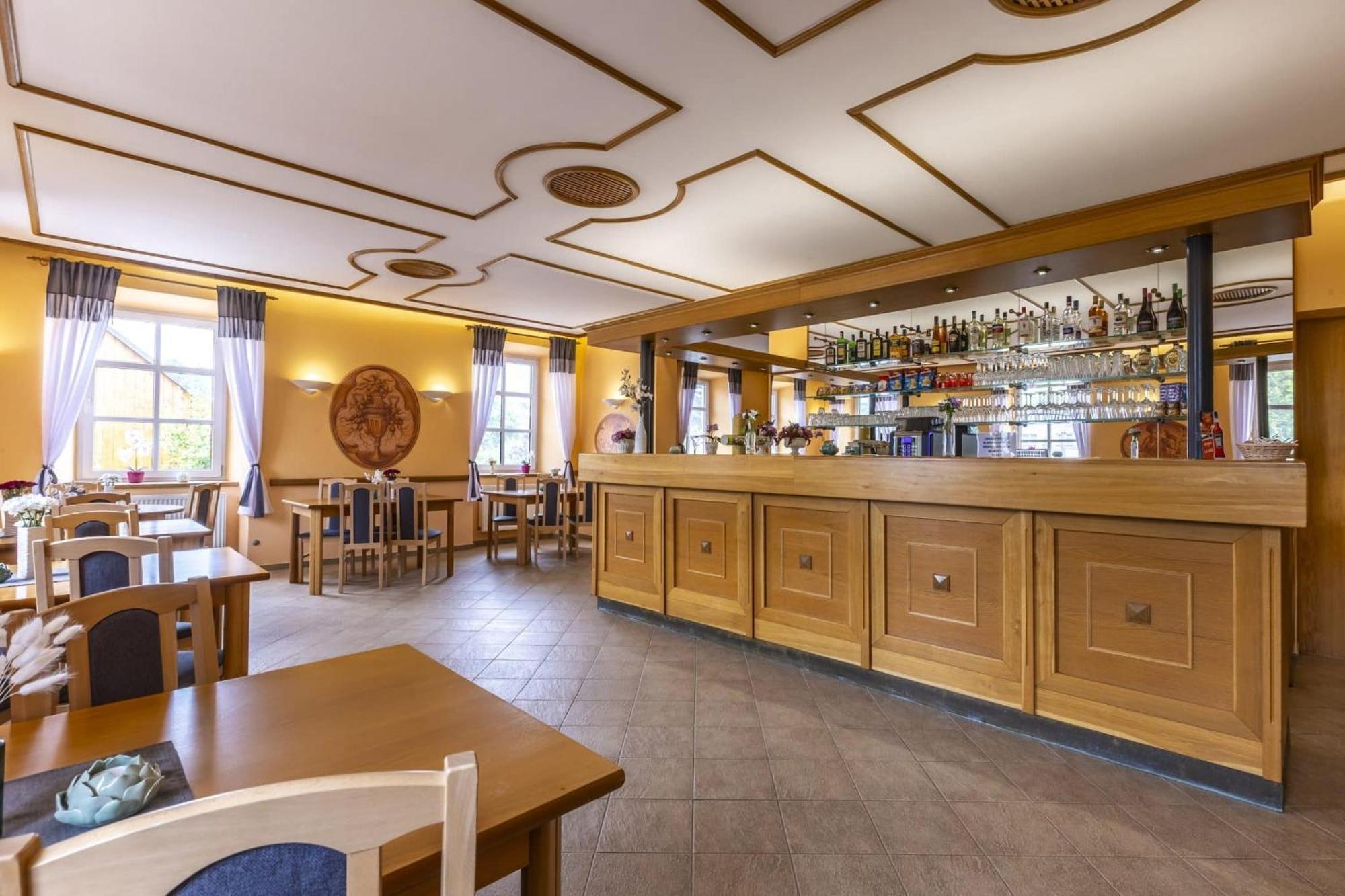 Hotel Zamecek Распенава Экстерьер фото
